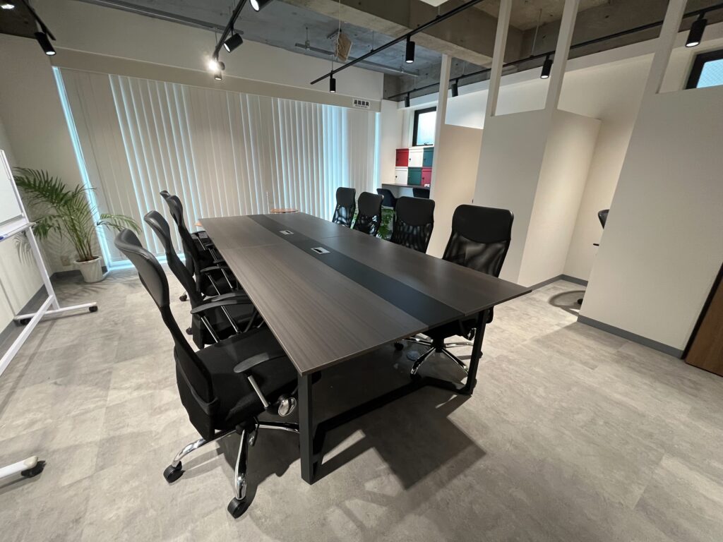 本社内観